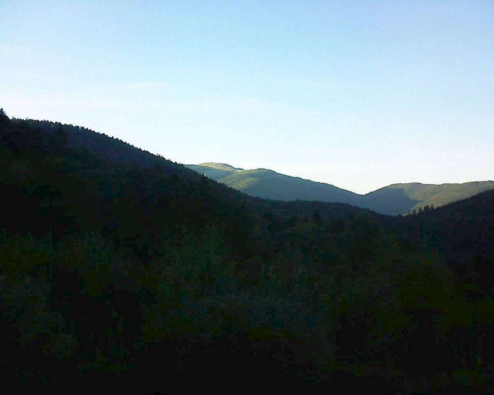 Le petit ballon vu depuis le Domaine Langmatt à Murbach le 11.09.2018 à 19:00 Le petit ballon (Alsace, Vosges) le 11.09.2018 à 19:00