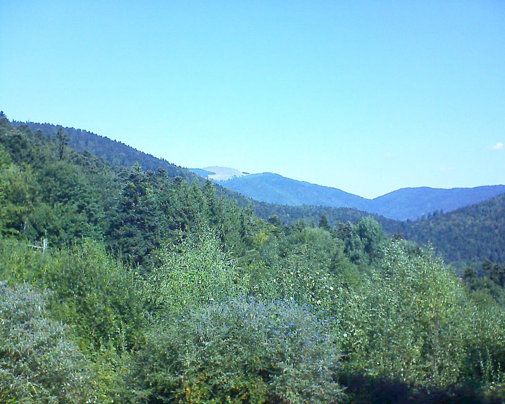 Le petit ballon vu depuis le Domaine Langmatt à Murbach le 12.09.2018 à 12:00 Le petit ballon (Alsace, Vosges) le 12.09.2018 à 12:00