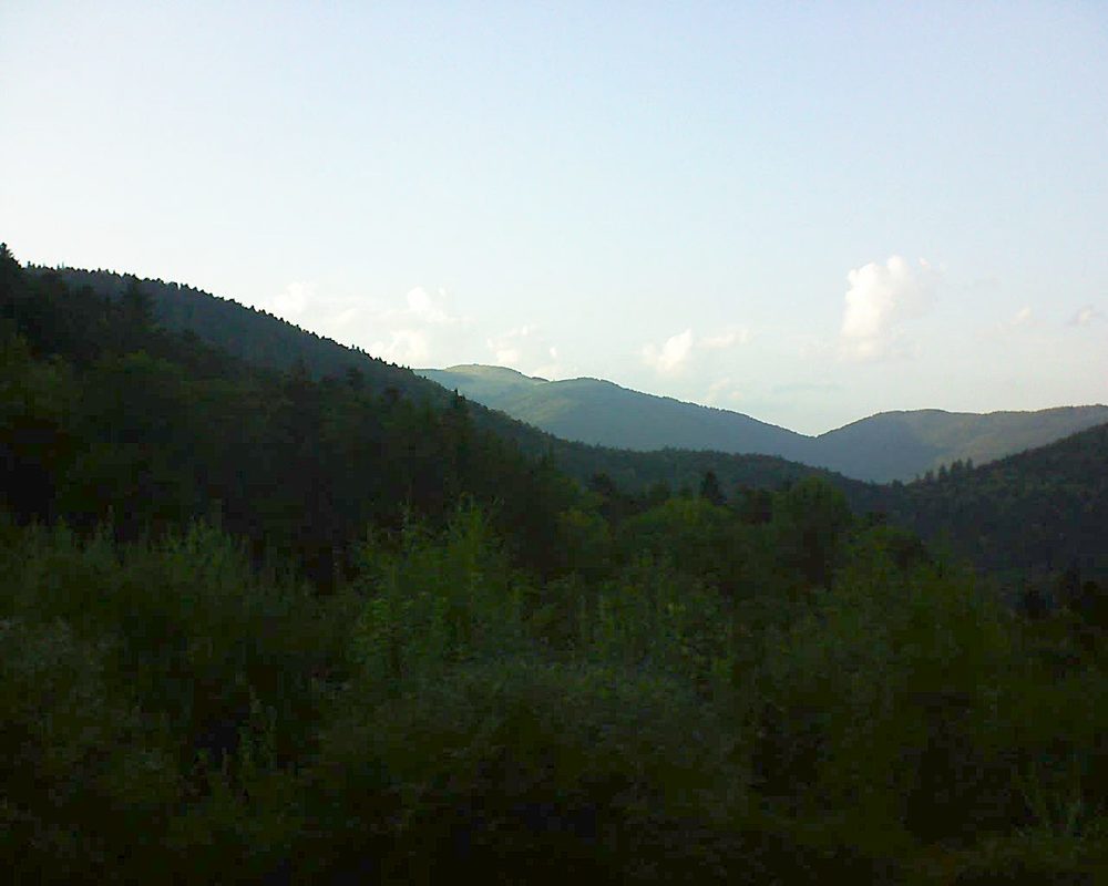 Le petit ballon vu depuis le Domaine Langmatt à Murbach le 12.09.2018 à 19:00 Le petit ballon (Alsace, Vosges) le 12.09.2018 à 19:00