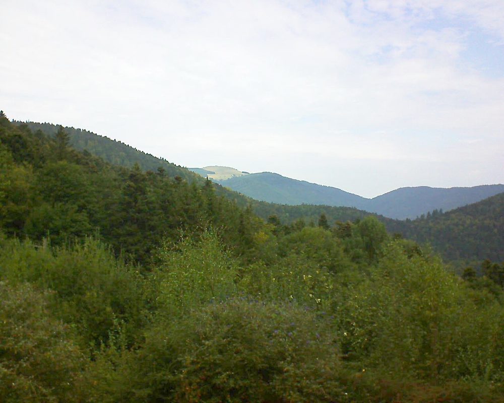 Le petit ballon vu depuis le Domaine Langmatt à Murbach le 13.09.2018 à 11:45 Le petit ballon (Alsace, Vosges) le 13.09.2018 à 11:45