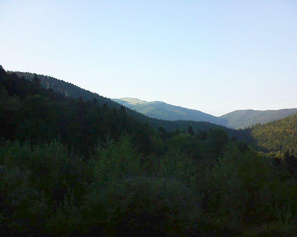 Le petit ballon vu depuis le Domaine Langmatt à Murbach le 15.09.2018 à 18:15 Le petit ballon (Alsace, Vosges) le 15.09.2018 à 18:15