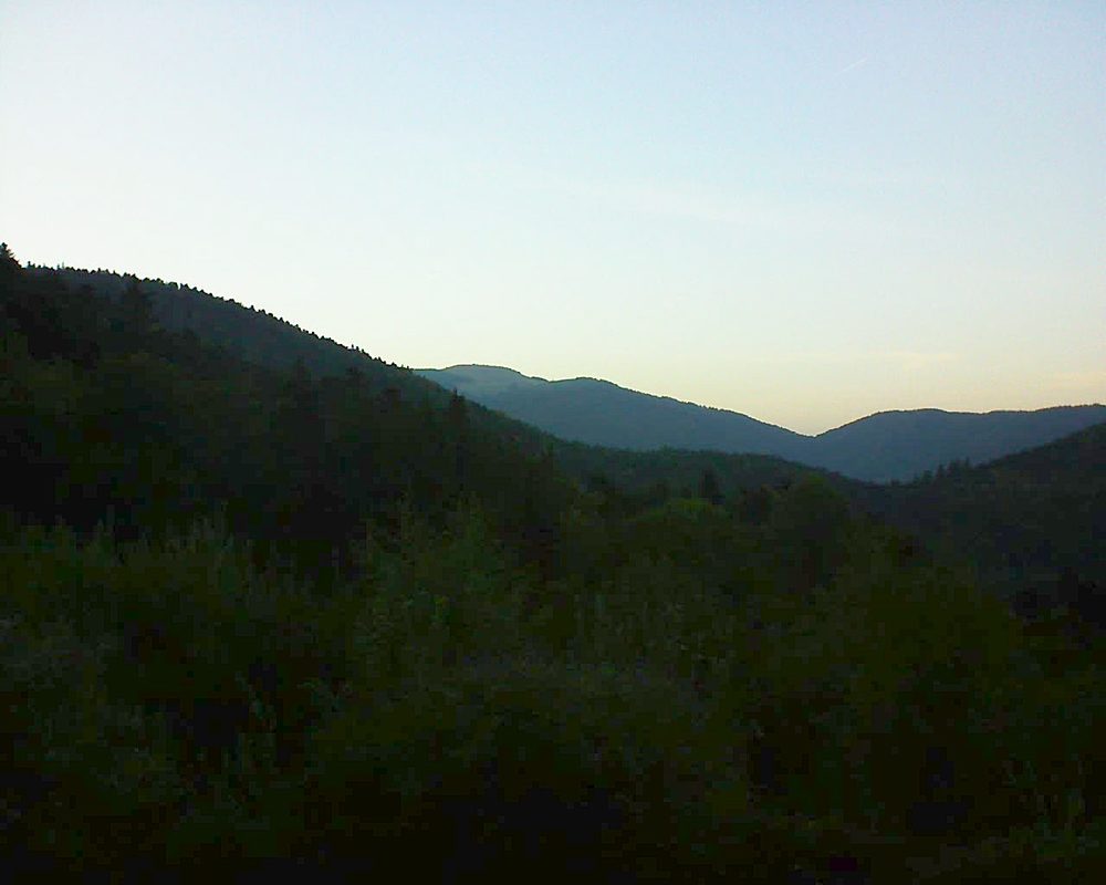 Le petit ballon vu depuis le Domaine Langmatt à Murbach le 15.09.2018 à 19:30 Le petit ballon (Alsace, Vosges) le 15.09.2018 à 19:30