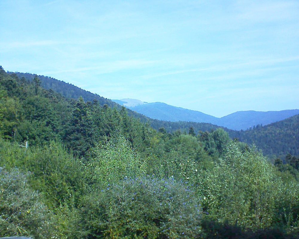 Le petit ballon vu depuis le Domaine Langmatt à Murbach le 16.09.2018 à 12:00 Le petit ballon (Alsace, Vosges) le 16.09.2018 à 12:00