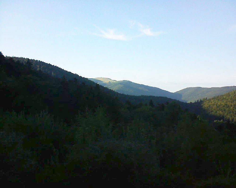 Le petit ballon vu depuis le Domaine Langmatt à Murbach le 17.09.2018 à 18:15 Le petit ballon (Alsace, Vosges) le 17.09.2018 à 18:15