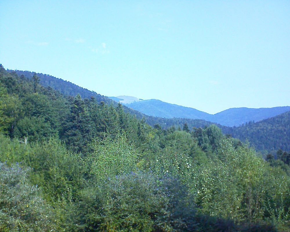 Le petit ballon vu depuis le Domaine Langmatt à Murbach le 19.09.2018 à 11:30 Le petit ballon (Alsace, Vosges) le 19.09.2018 à 11:30