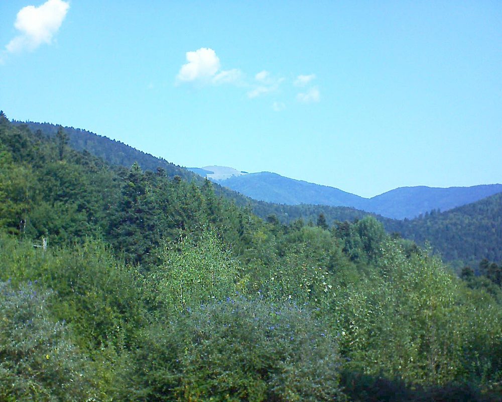 Le petit ballon vu depuis le Domaine Langmatt à Murbach le 19.09.2018 à 12:00 Le petit ballon (Alsace, Vosges) le 19.09.2018 à 12:00