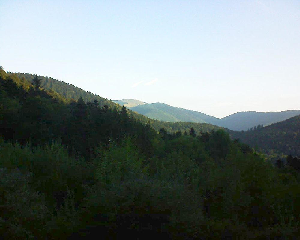 Le petit ballon vu depuis le Domaine Langmatt à Murbach le 20.09.2018 à 08:15 Le petit ballon (Alsace, Vosges) le 20.09.2018 à 08:15