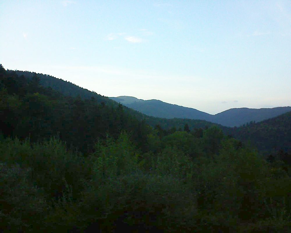 Le petit ballon vu depuis le Domaine Langmatt à Murbach le 20.09.2018 à 19:15 Le petit ballon (Alsace, Vosges) le 20.09.2018 à 19:15