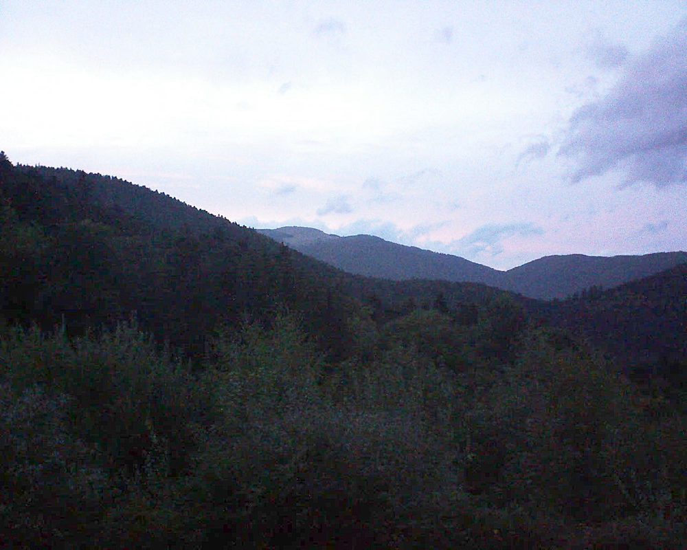 Le petit ballon vu depuis le Domaine Langmatt à Murbach le 21.09.2018 à 19:45 Le petit ballon (Alsace, Vosges) le 21.09.2018 à 19:45