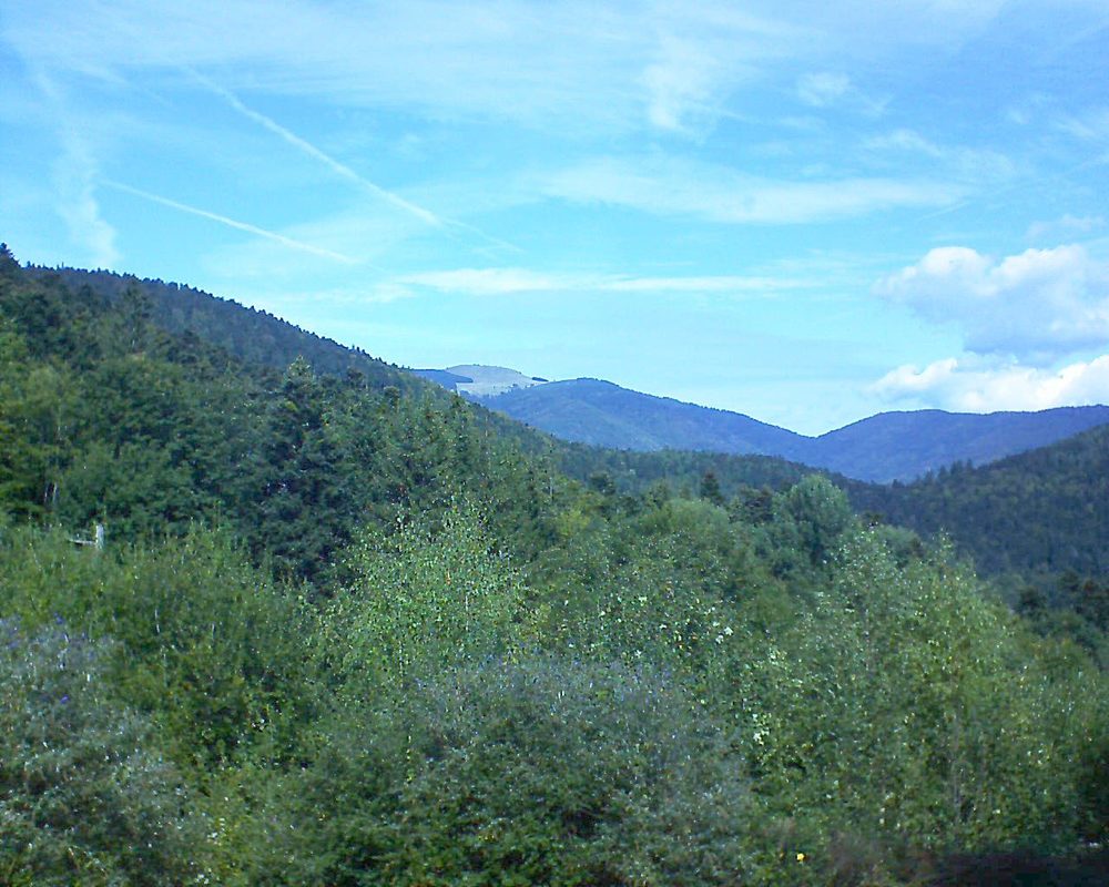 Le petit ballon vu depuis le Domaine Langmatt à Murbach le 22.09.2018 à 12:45 Le petit ballon (Alsace, Vosges) le 22.09.2018 à 12:45