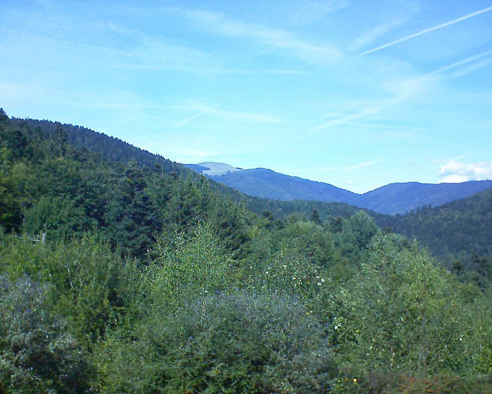 Le petit ballon vu depuis le Domaine Langmatt à Murbach le 22.09.2018 à 14:00 Le petit ballon (Alsace, Vosges) le 22.09.2018 à 14:00