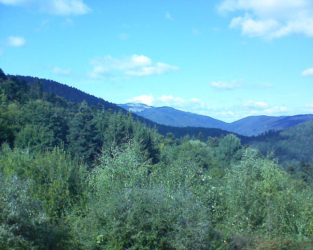 Le petit ballon vu depuis le Domaine Langmatt à Murbach le 24.09.2018 à 14:45 Le petit ballon (Alsace, Vosges) le 24.09.2018 à 14:45