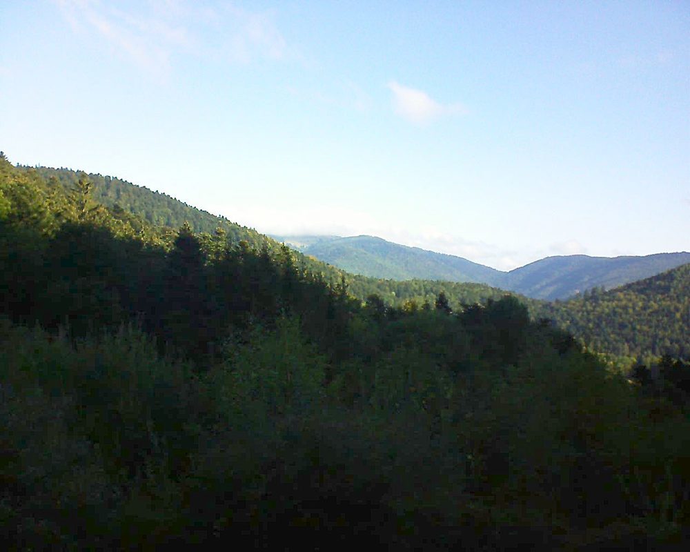 Le petit ballon vu depuis le Domaine Langmatt à Murbach le 25.09.2018 à 09:30 Le petit ballon (Alsace, Vosges) le 25.09.2018 à 09:30