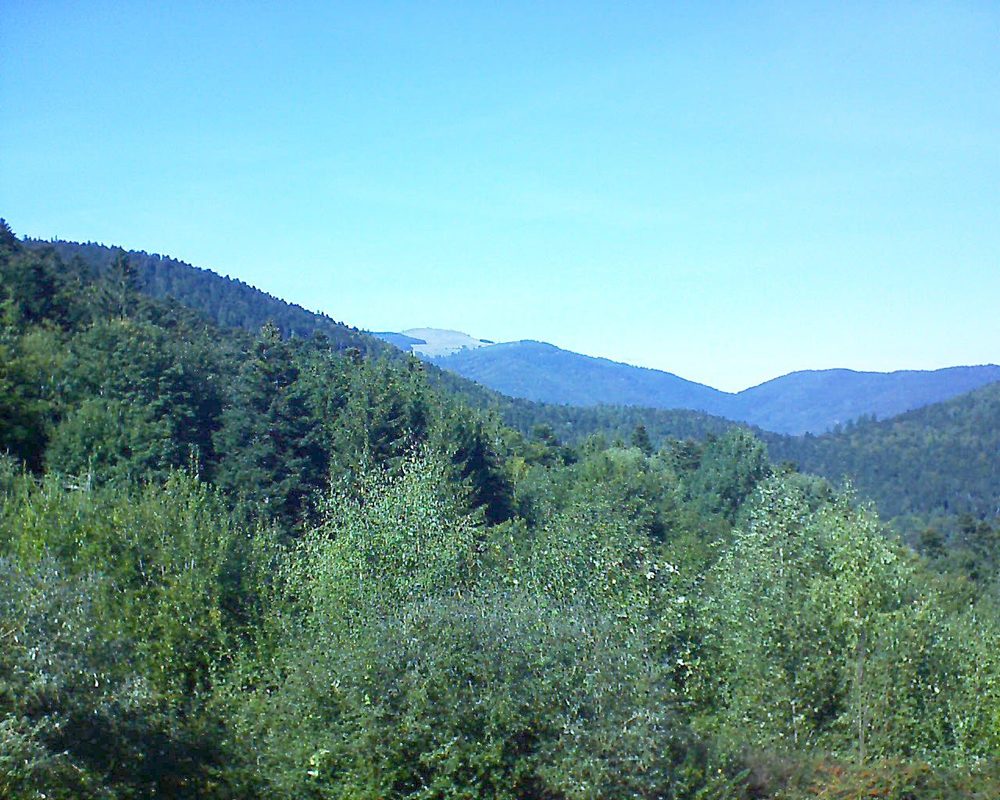 Le petit ballon vu depuis le Domaine Langmatt à Murbach le 25.09.2018 à 15:00 Le petit ballon (Alsace, Vosges) le 25.09.2018 à 15:00