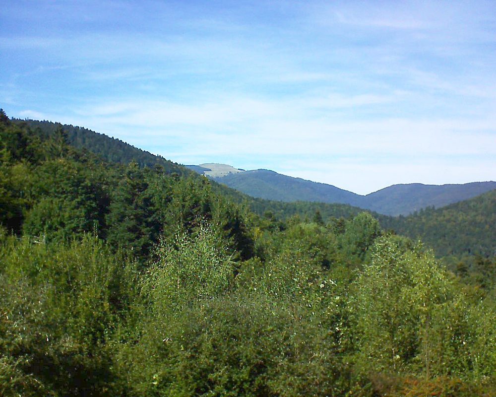Le petit ballon vu depuis le Domaine Langmatt à Murbach le 26.09.2018 à 15:00 Le petit ballon (Alsace, Vosges) le 26.09.2018 à 15:00