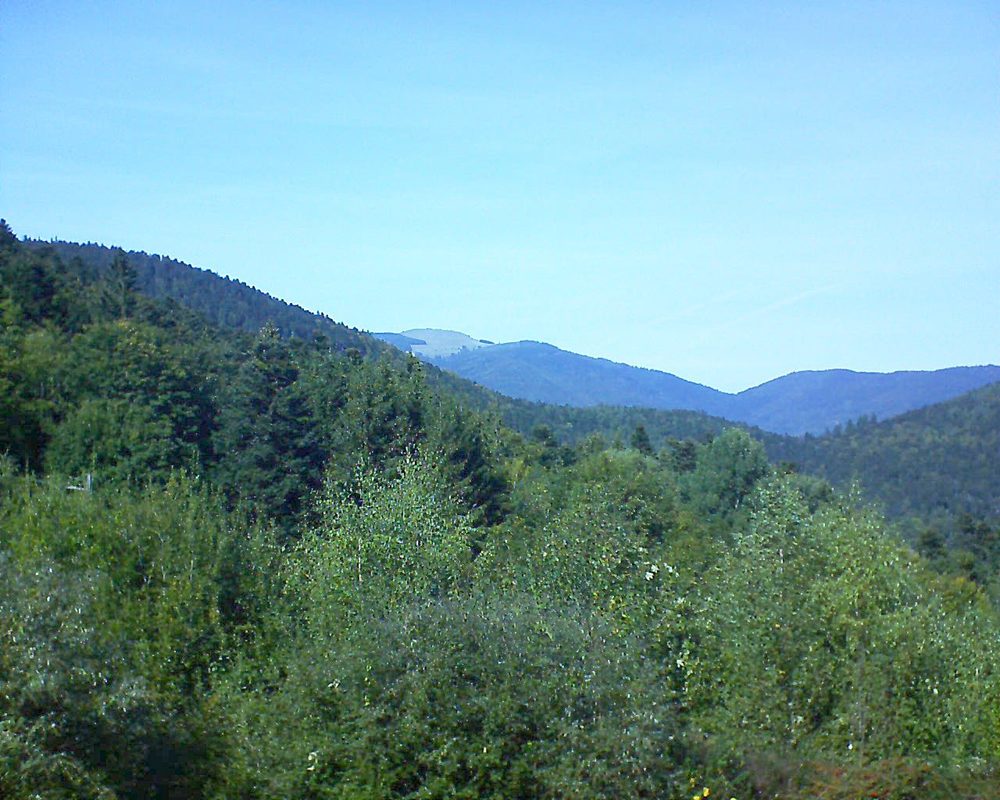 Le petit ballon vu depuis le Domaine Langmatt à Murbach le 29.09.2018 à 14:30 Le petit ballon (Alsace, Vosges) le 29.09.2018 à 14:30