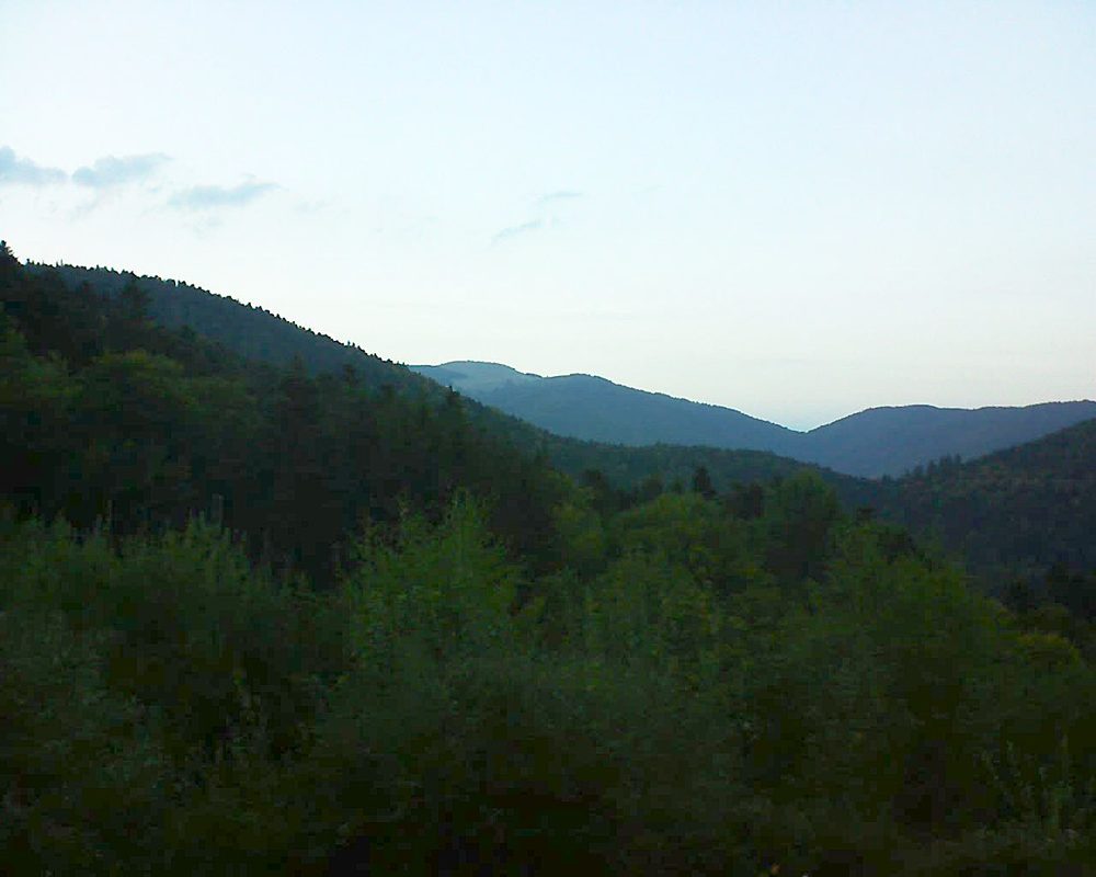 Le petit ballon vu depuis le Domaine Langmatt à Murbach le 30.09.2018 à 19:00 Le petit ballon (Alsace, Vosges) le 30.09.2018 à 19:00