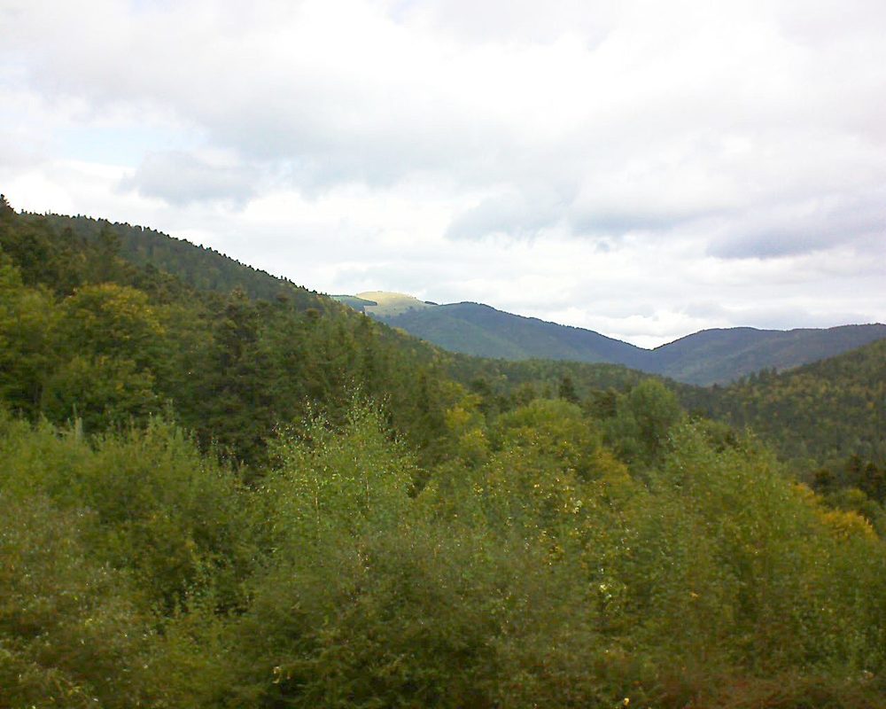 Le petit ballon vu depuis le Domaine Langmatt à Murbach le 03.10.2018 à 12:30 Le petit ballon (Alsace, Vosges) le 03.10.2018 à 12:30