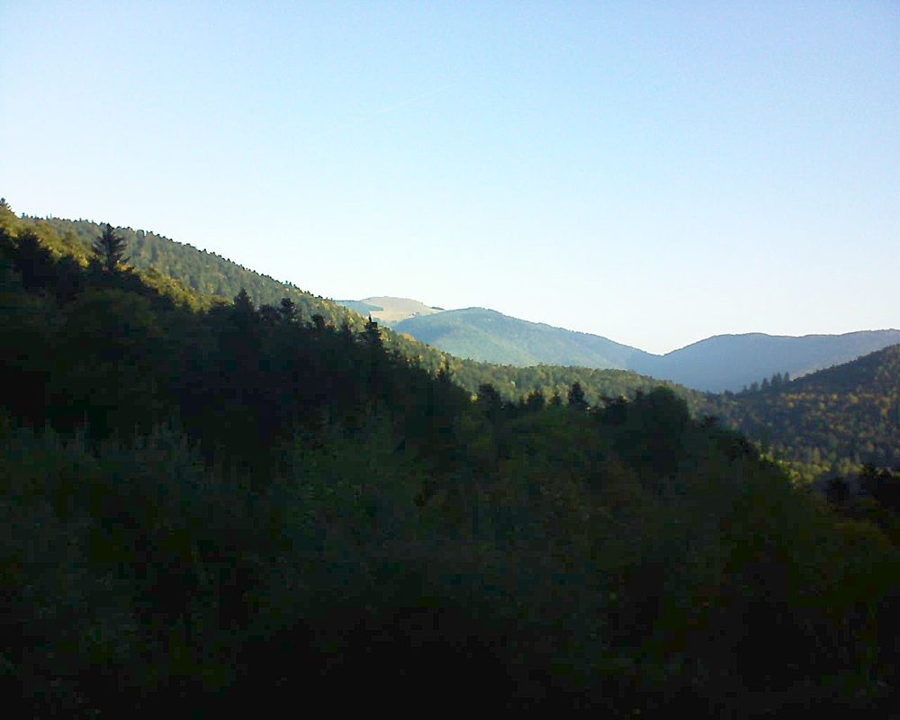 Le petit ballon vu depuis le Domaine Langmatt à Murbach le 05.10.2018 à 08:45 Le petit ballon (Alsace, Vosges) le 05.10.2018 à 08:45