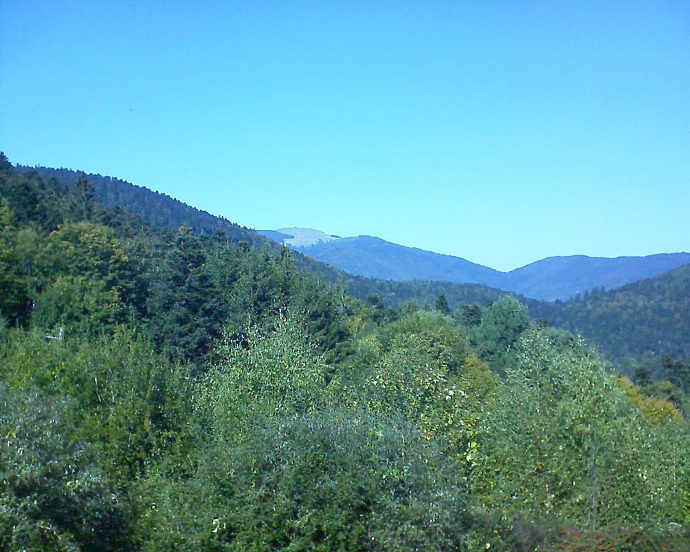 Le petit ballon vu depuis le Domaine Langmatt à Murbach le 05.10.2018 à 14:00 Le petit ballon (Alsace, Vosges) le 05.10.2018 à 14:00