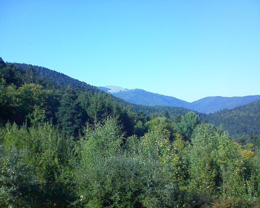 Le petit ballon vu depuis le Domaine Langmatt à Murbach le 05.10.2018 à 16:00 Le petit ballon (Alsace, Vosges) le 05.10.2018 à 16:00