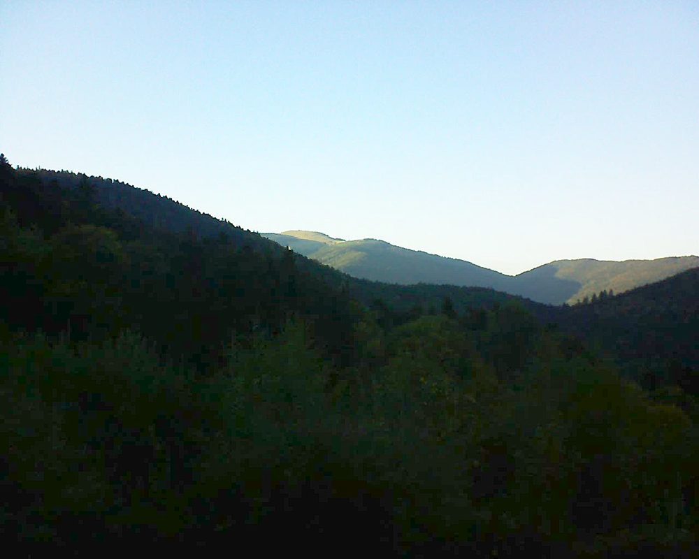 Le petit ballon vu depuis le Domaine Langmatt à Murbach le 05.10.2018 à 18:15 Le petit ballon (Alsace, Vosges) le 05.10.2018 à 18:15