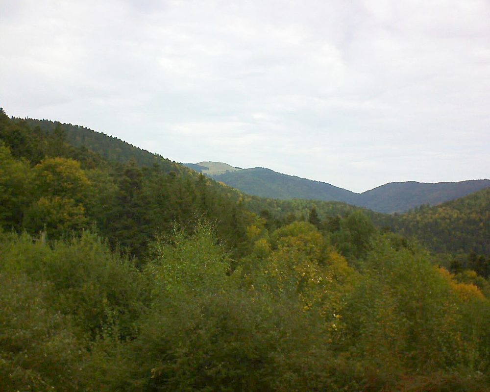 Le petit ballon vu depuis le Domaine Langmatt à Murbach le 06.10.2018 à 11:45 Le petit ballon (Alsace, Vosges) le 06.10.2018 à 11:45