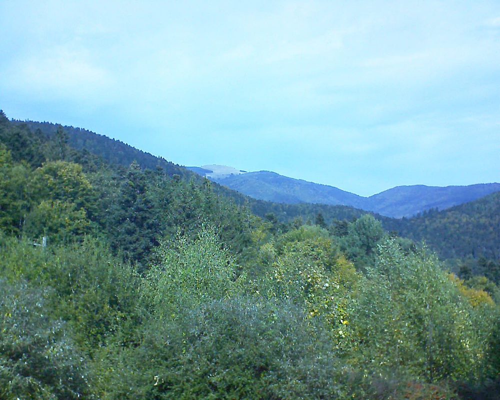 Le petit ballon vu depuis le Domaine Langmatt à Murbach le 06.10.2018 à 13:00 Le petit ballon (Alsace, Vosges) le 06.10.2018 à 13:00