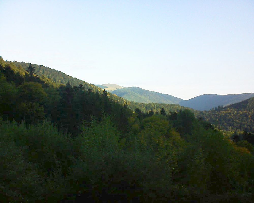 Le petit ballon vu depuis le Domaine Langmatt à Murbach le 07.10.2018 à 09:00 Le petit ballon (Alsace, Vosges) le 07.10.2018 à 09:00