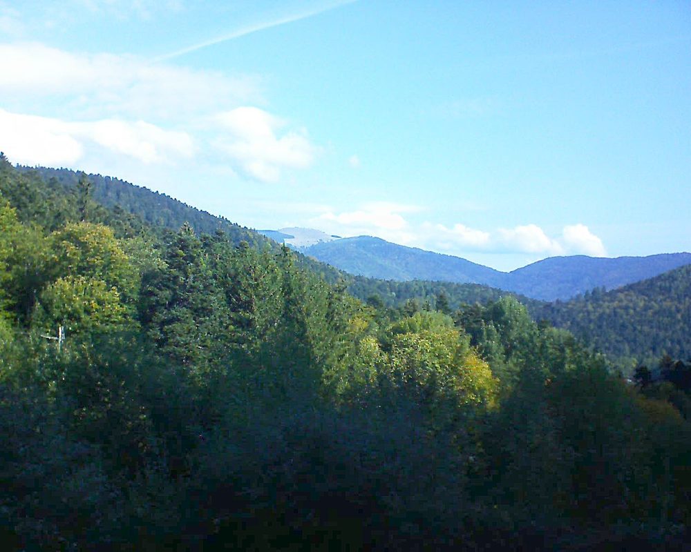 Le petit ballon vu depuis le Domaine Langmatt à Murbach le 07.10.2018 à 10:30 Le petit ballon (Alsace, Vosges) le 07.10.2018 à 10:30