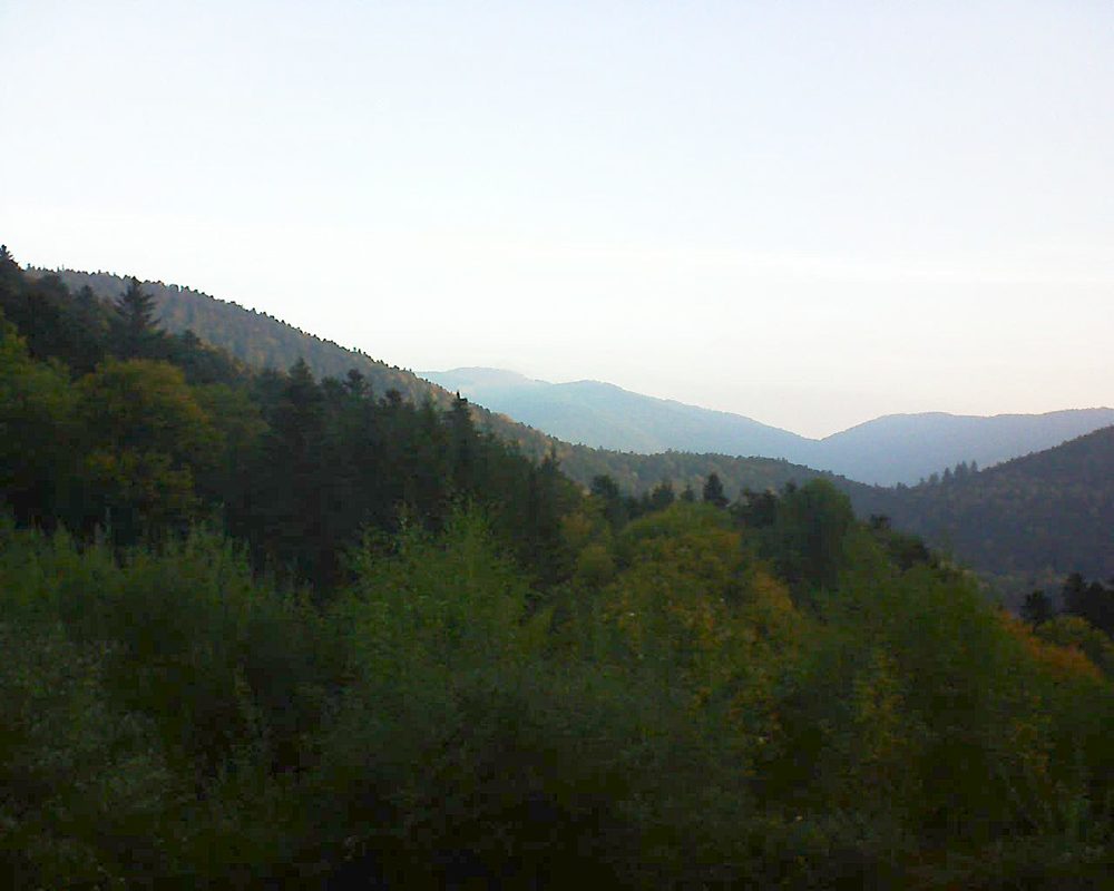 Le petit ballon vu depuis le Domaine Langmatt à Murbach le 08.10.2018 à 08:00 Le petit ballon (Alsace, Vosges) le 08.10.2018 à 08:00
