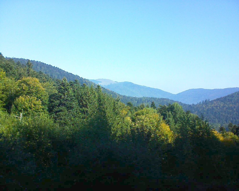 Le petit ballon vu depuis le Domaine Langmatt à Murbach le 08.10.2018 à 10:45 Le petit ballon (Alsace, Vosges) le 08.10.2018 à 10:45
