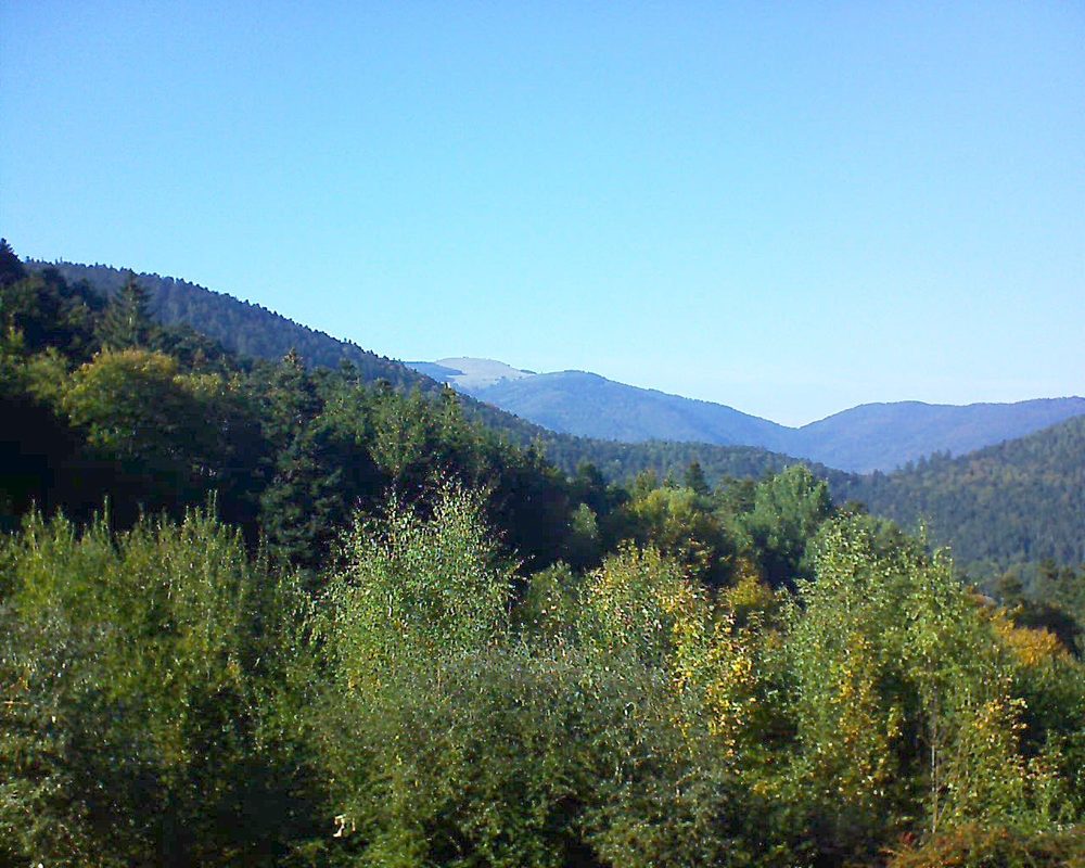 Le petit ballon vu depuis le Domaine Langmatt à Murbach le 08.10.2018 à 16:30 Le petit ballon (Alsace, Vosges) le 08.10.2018 à 16:30