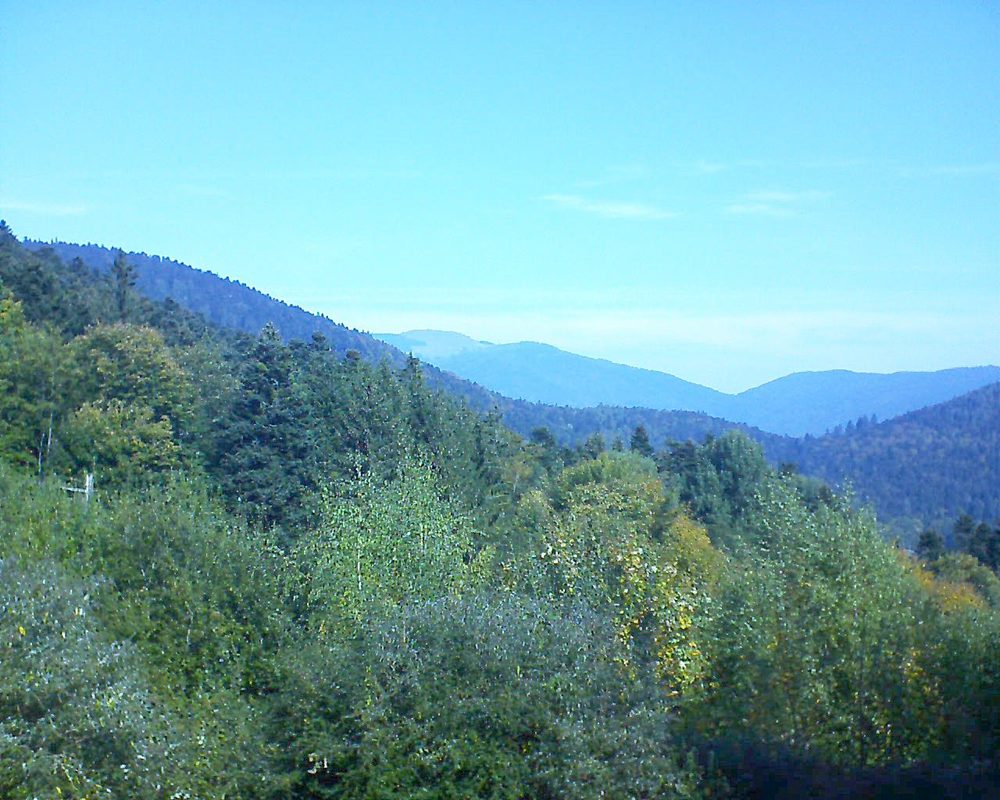 Le petit ballon vu depuis le Domaine Langmatt à Murbach le 09.10.2018 à 11:45 Le petit ballon (Alsace, Vosges) le 09.10.2018 à 11:45