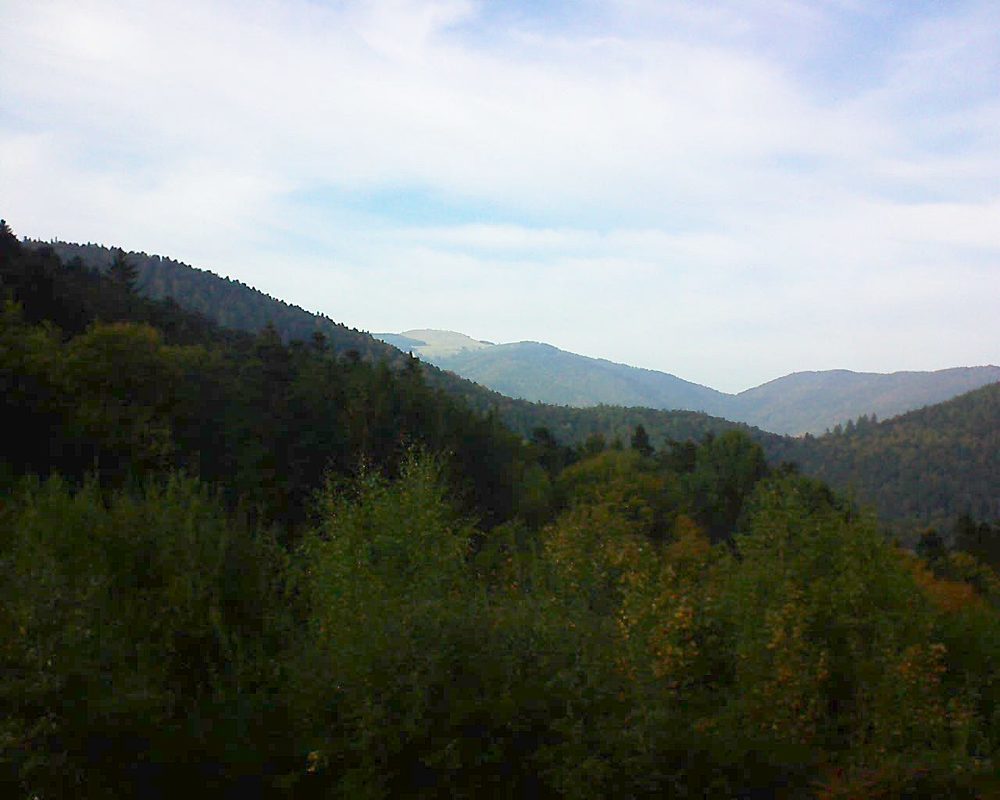 Le petit ballon vu depuis le Domaine Langmatt à Murbach le 09.10.2018 à 16:15 Le petit ballon (Alsace, Vosges) le 09.10.2018 à 16:15