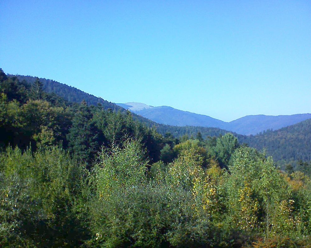 Le petit ballon vu depuis le Domaine Langmatt à Murbach le 10.10.2018 à 16:00 Le petit ballon (Alsace, Vosges) le 10.10.2018 à 16:00