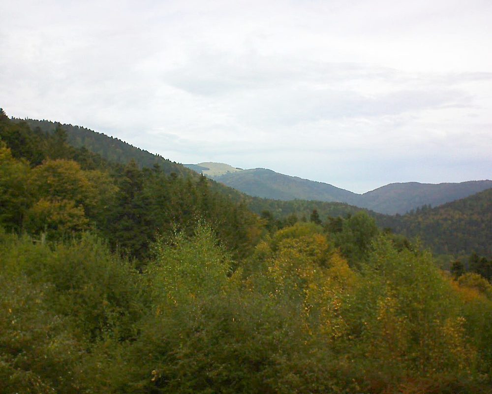 Le petit ballon vu depuis le Domaine Langmatt à Murbach le 11.10.2018 à 12:30 Le petit ballon (Alsace, Vosges) le 11.10.2018 à 12:30