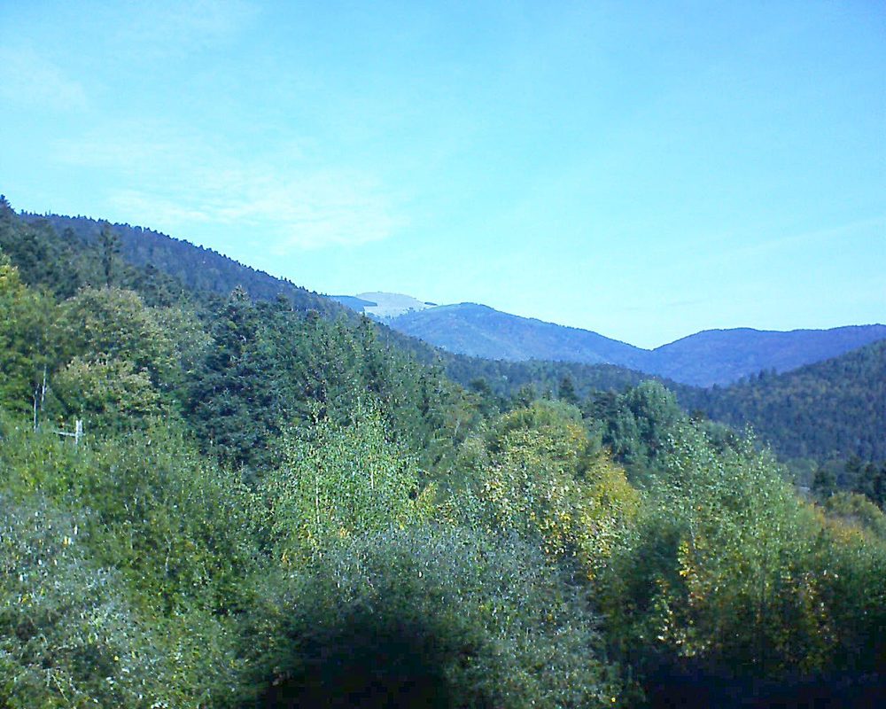 Le petit ballon vu depuis le Domaine Langmatt à Murbach le 12.10.2018 à 11:45 Le petit ballon (Alsace, Vosges) le 12.10.2018 à 11:45