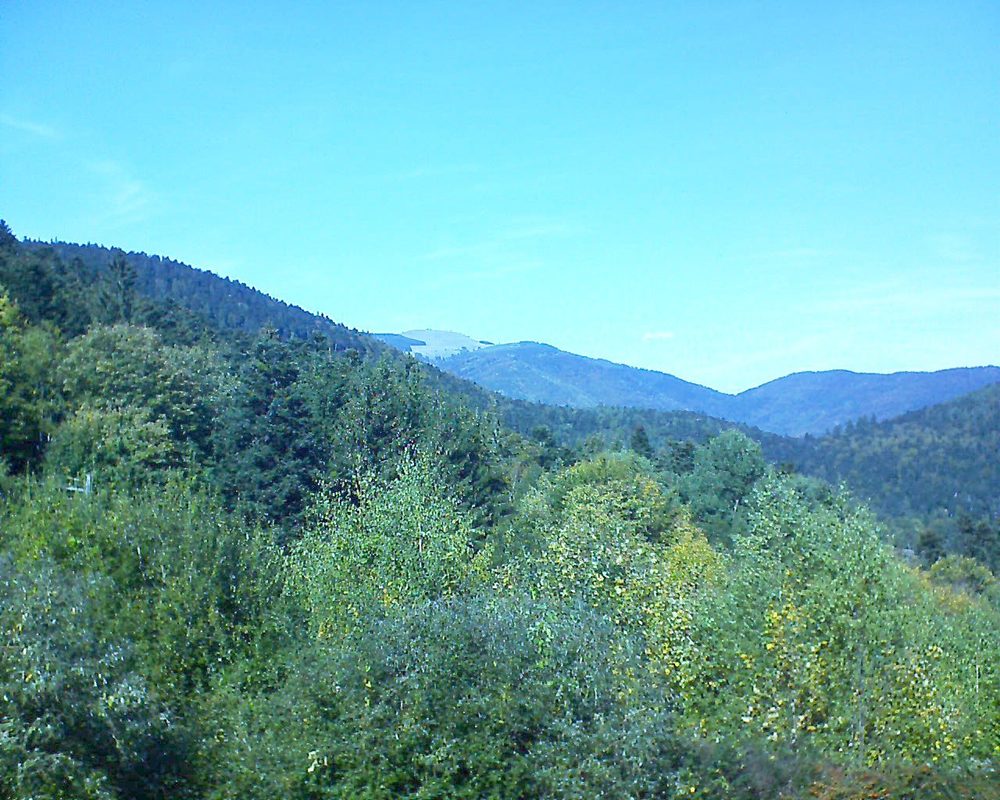 Le petit ballon vu depuis le Domaine Langmatt à Murbach le 12.10.2018 à 14:00 Le petit ballon (Alsace, Vosges) le 12.10.2018 à 14:00