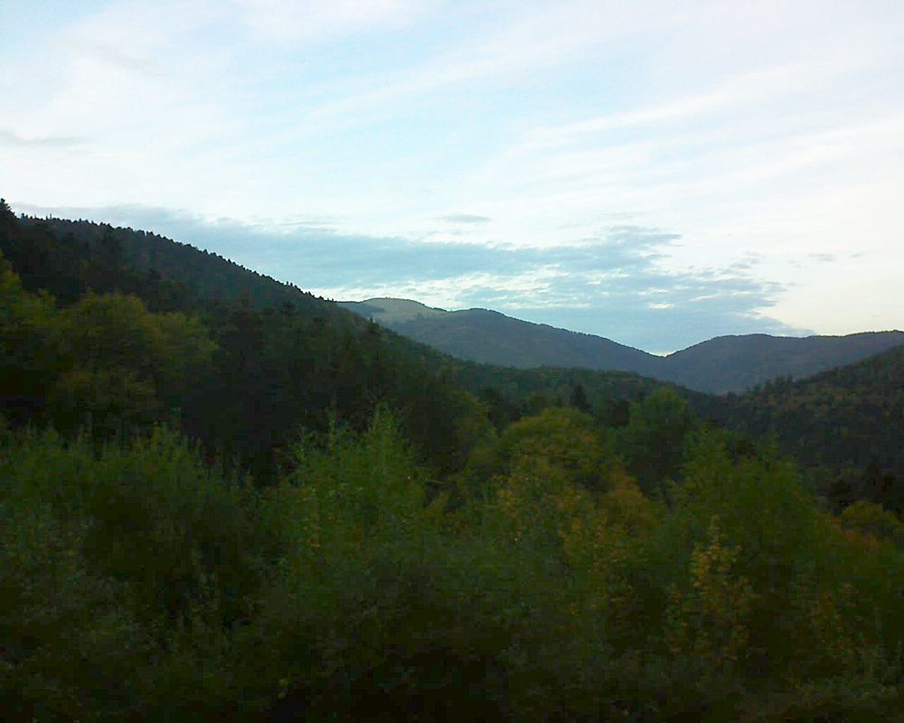 Le petit ballon vu depuis le Domaine Langmatt à Murbach le 12.10.2018 à 18:30 Le petit ballon (Alsace, Vosges) le 12.10.2018 à 18:30