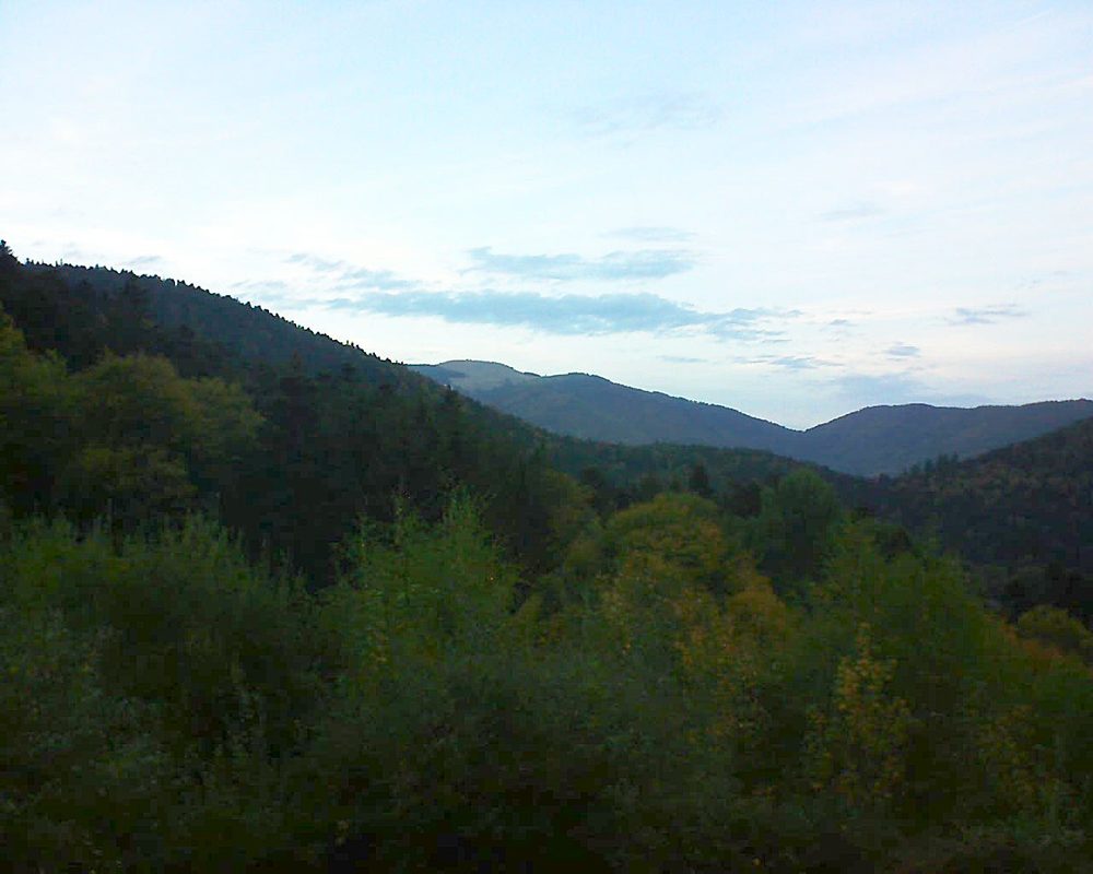Le petit ballon vu depuis le Domaine Langmatt à Murbach le 12.10.2018 à 18:45 Le petit ballon (Alsace, Vosges) le 12.10.2018 à 18:45