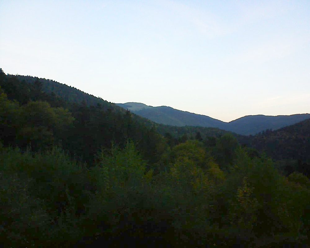 Le petit ballon vu depuis le Domaine Langmatt à Murbach le 13.10.2018 à 07:45 Le petit ballon (Alsace, Vosges) le 13.10.2018 à 07:45