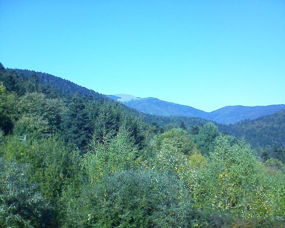 Le petit ballon vu depuis le Domaine Langmatt à Murbach le 13.10.2018 à 14:15 Le petit ballon (Alsace, Vosges) le 13.10.2018 à 14:15