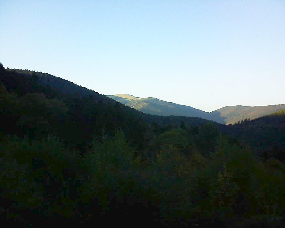 Le petit ballon vu depuis le Domaine Langmatt à Murbach le 13.10.2018 à 17:45 Le petit ballon (Alsace, Vosges) le 13.10.2018 à 17:45