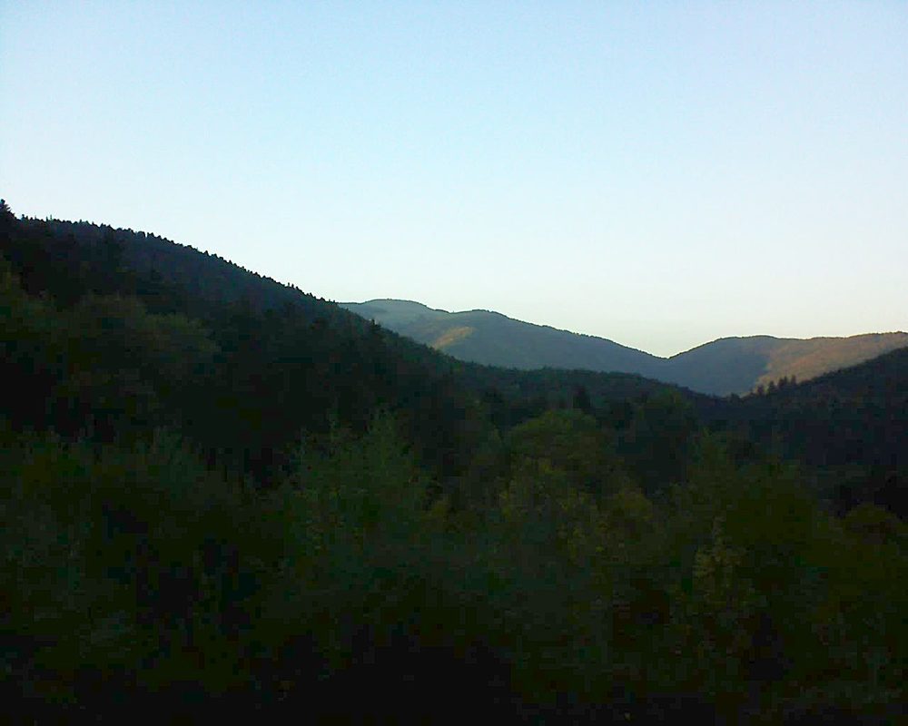 Le petit ballon vu depuis le Domaine Langmatt à Murbach le 13.10.2018 à 18:15 Le petit ballon (Alsace, Vosges) le 13.10.2018 à 18:15