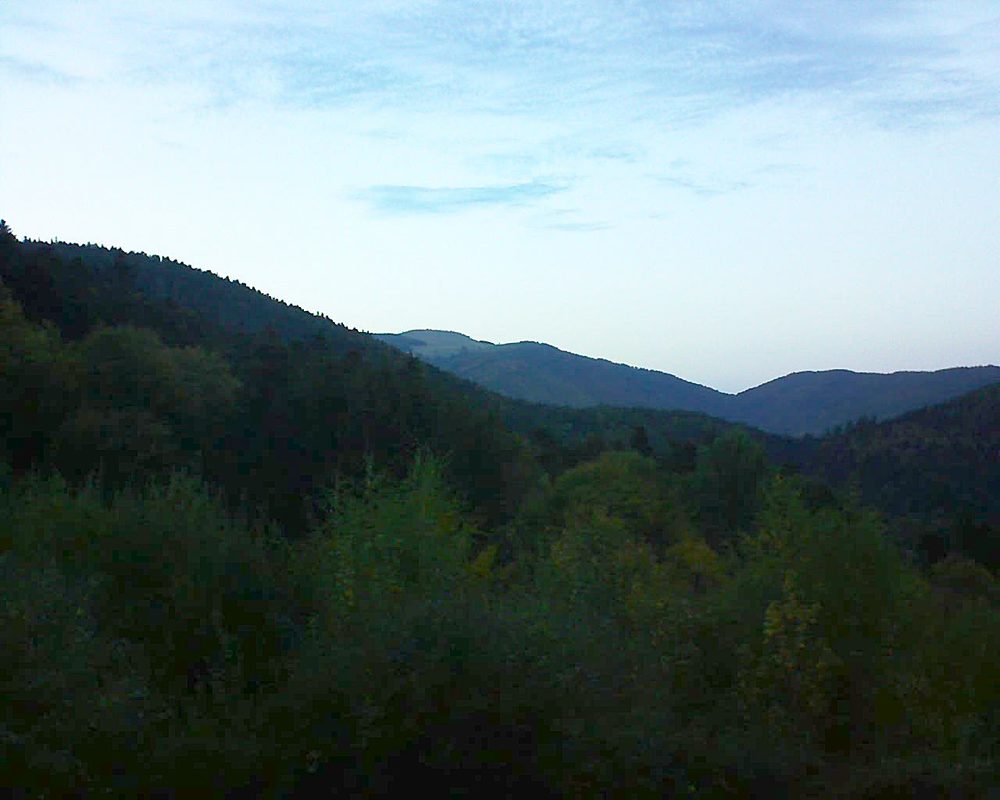 Le petit ballon vu depuis le Domaine Langmatt à Murbach le 14.10.2018 à 18:45 Le petit ballon (Alsace, Vosges) le 14.10.2018 à 18:45