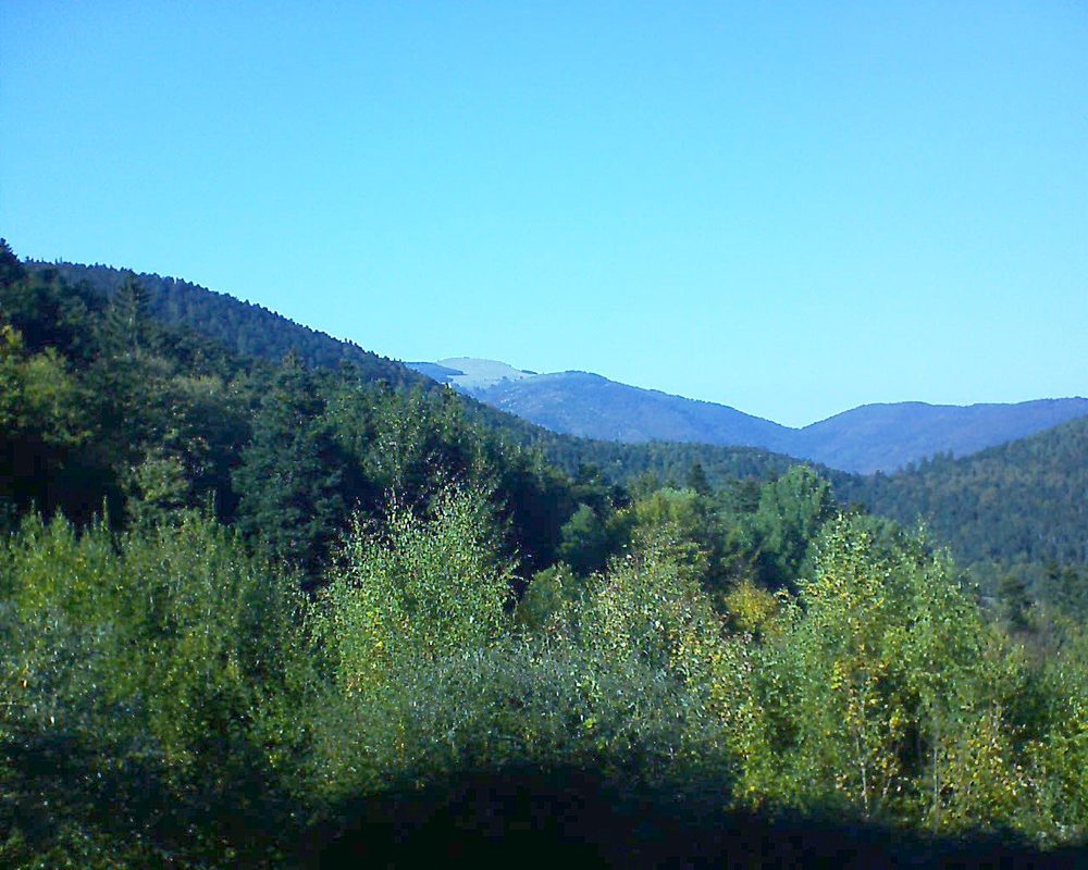 Le petit ballon vu depuis le Domaine Langmatt à Murbach le 15.10.2018 à 16:00 Le petit ballon (Alsace, Vosges) le 15.10.2018 à 16:00