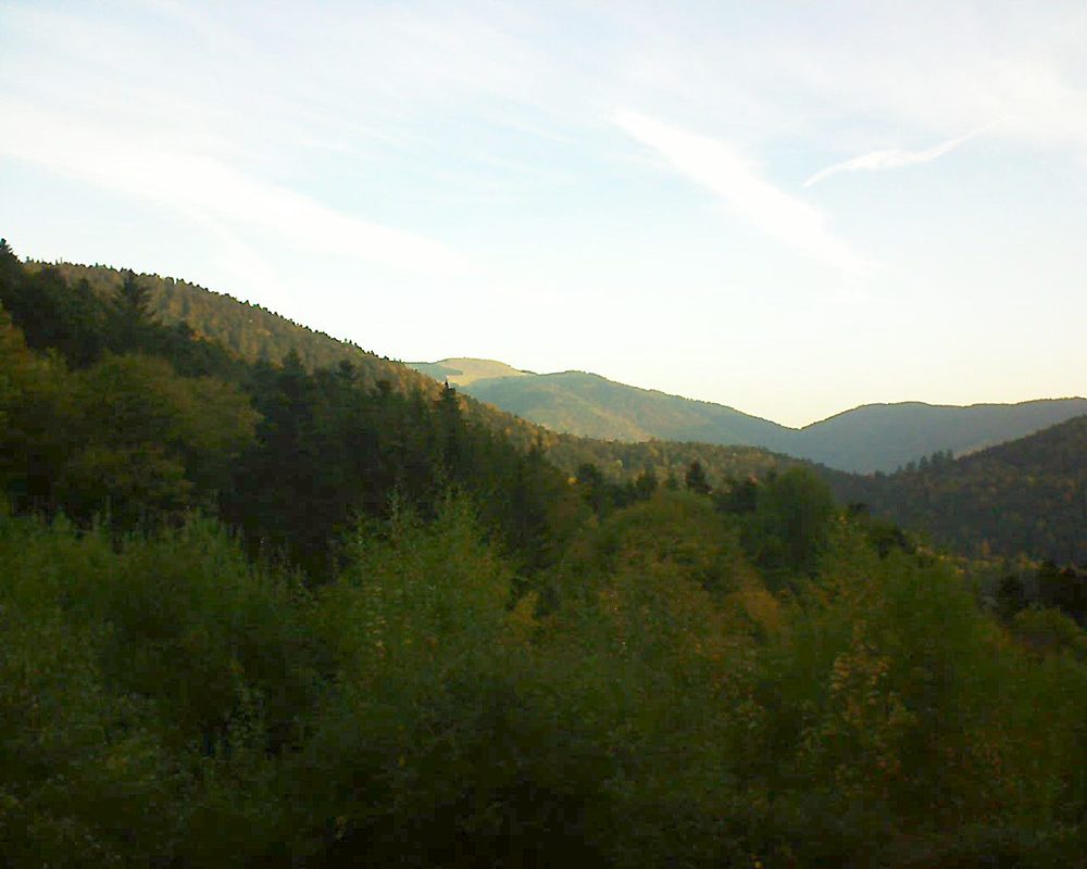 Le petit ballon vu depuis le Domaine Langmatt à Murbach le 16.10.2018 à 08:15 Le petit ballon (Alsace, Vosges) le 16.10.2018 à 08:15