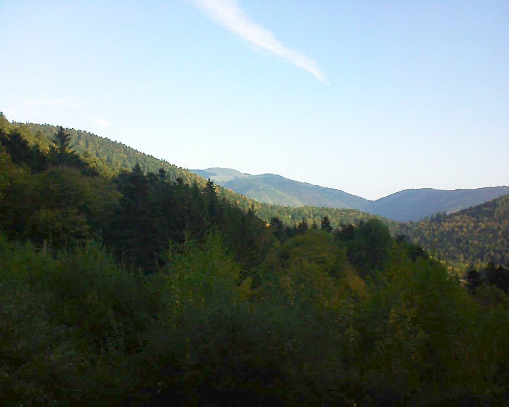 Le petit ballon vu depuis le Domaine Langmatt à Murbach le 16.10.2018 à 09:30 Le petit ballon (Alsace, Vosges) le 16.10.2018 à 09:30