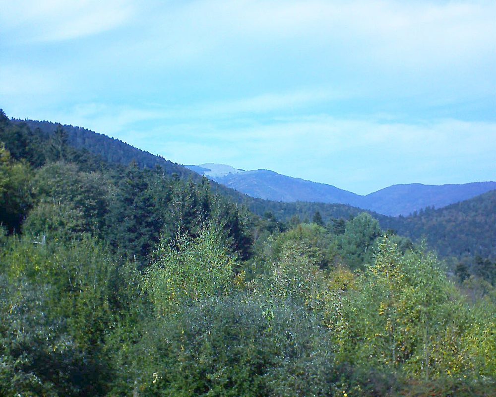 Le petit ballon vu depuis le Domaine Langmatt à Murbach le 16.10.2018 à 14:30 Le petit ballon (Alsace, Vosges) le 16.10.2018 à 14:30